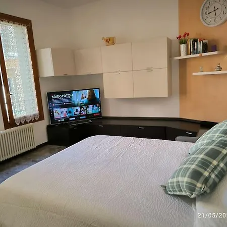 Centro Storico Con Garage Incluso, Da Kathy Appartamento Desenzano del Garda